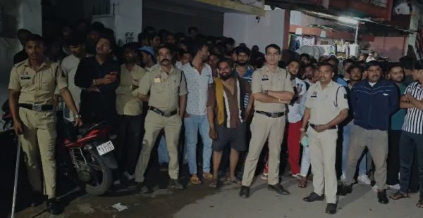 राजधानी में सनसनी : बंद मकान में मिली एक ही परिवार के 5 लोगों की लाश, कर्ज के दलदल में सामूहिक आत्महत्या की आशंका