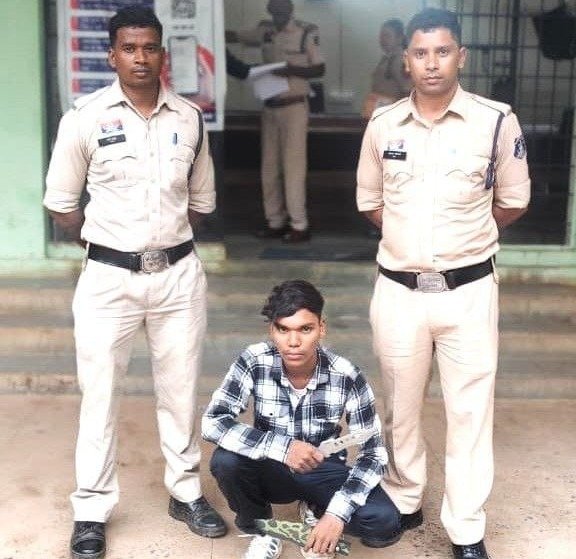 सुरक्षा अभियान : रथयात्रा में सरेआम चाकू चमकाकर दहशत फैलाने वाले 3 बदमाश गिरफ्तार