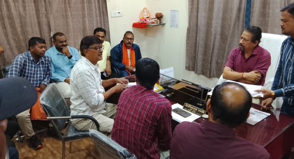विवाद : भवन निर्माण अनुमति में देरी पर भड़के डॉ. विमल चोपड़ा, विकास शुल्क पर उठाए सवाल