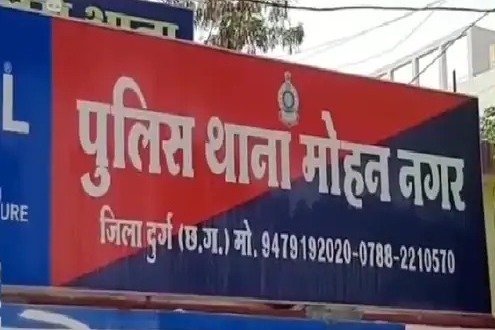 छात्र की आत्महत्या : केमिस्ट्री की सप्लीमेंट्री परीक्षा के बाद छात्र ने लगाई फांसी, परिवार में मातम
