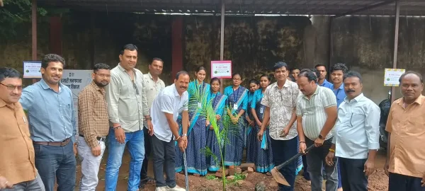 पौधारोपण : शांत्रीबाई कॉलेज में वृहद वृक्षारोपण अभियान, हरित भविष्य का लिया संकल्प