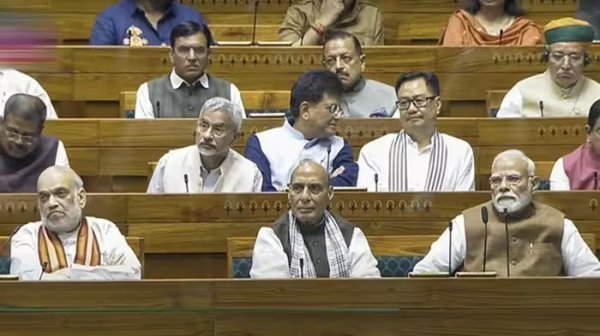 विपक्षी चक्रव्यूह में फंसी सरकार : मॉनसून सत्र से ठीक पहले दो अहम संसदीय समितियों की बैठकें टलीं