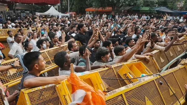 दिल्ली में बढ़ा सियासी पारा : अस्पताल में भर्ती सोनम वांगचुक ने रखीं 3 शर्तें, आज संसद कूच की तैयारी में जुटे हजारों युवा