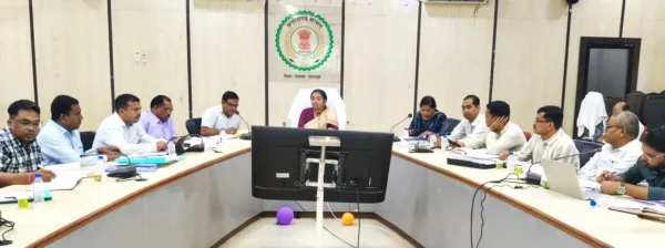समीक्षा बैठक : महासमुंद में पंचायत योजनाओं की समीक्षा, सीईओ ने दिए तेजी से काम के निर्देश