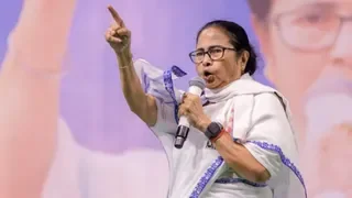 शहीद दिवस रैली : ममता बनर्जी का बड़ा ऐलान, बागियों के लिए पार्टी के दरवाजे बंद