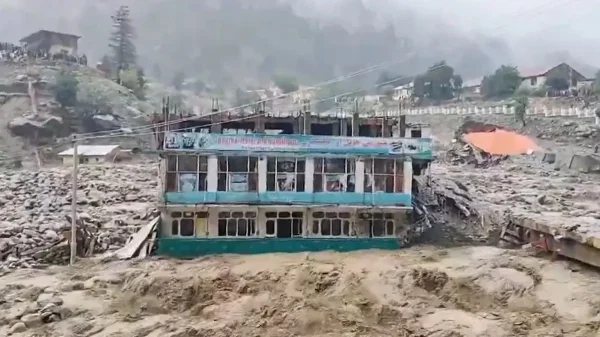 कुदरत का कहर : नुरिस्तान में बाढ़ से भारी तबाही, 100 से अधिक मौतों की आशंका, भारत ने बढ़ाया मदद का हाथ