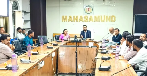 समीक्षा बैठक : महासमुंद में जल जीवन मिशन कार्यों की समीक्षा, धीमे काम पर 5 ठेकेदारों पर कार्रवाई