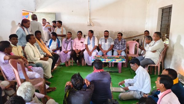 शपथ ग्रहण समारोह : समाज सेवा और एकता का संकल्प लेकर फुलझर राज नाई समाज की नई कार्यकारिणी ने संभाला दायित्व