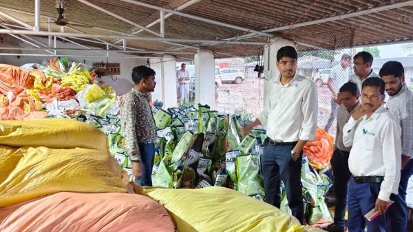 बड़ी कार्रवाई : अवैध कृषि सामग्री से भरा मारूति एग्रो बायोटेक का गोदाम सील