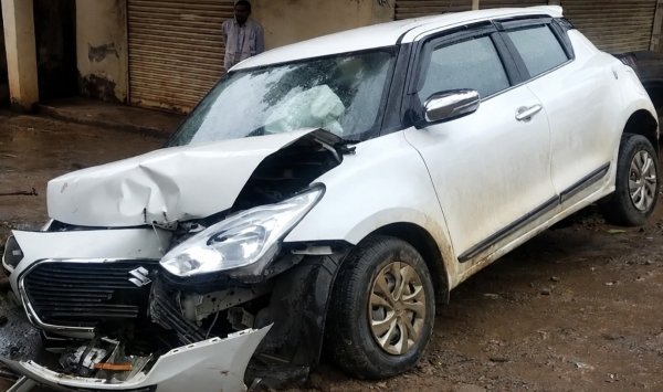 बालोद में रफ्तार का कहर : कार हादसे में 21 वर्षीय इंजीनियरिंग छात्रा की मौत, 5 घायल