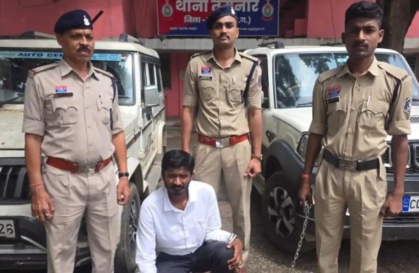 न्यायिक रिमांड : वाहन और जमीन के नाम पर 1.10 करोड़ की ठगी, रायगढ़ से आरोपी गिरफ्तार