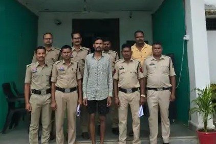 वारदात : चरित्र पर शक बना मौत की वजह, पति ने पत्नी का सिर धड़ से किया अलग