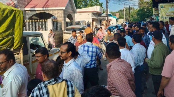 ऑनलाइन फॉरेक्स निवेश विवाद : लॉन्ग एशिया प्लेटफॉर्म पर ठगी का आरोप, निवेशकों ने डोंगरगढ़ में किया हंगामा