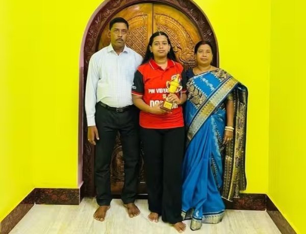 बड़ी सफलता : गांव में अस्पताल नहीं, इसलिए डॉक्टर बनने निकली स्मृतिलेखा, 603 अंक से रची मिसाल