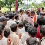 कोरबा एकलव्य विद्यालय में छात्रों का हंगामा, अव्यवस्थाओं पर प्रदर्शन प्राचार्य हटाने की मांग