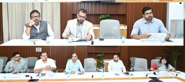 मंत्रालय में बैठक : बीजापुर से सुकमा तक निर्माण कार्यों का हाल जाना, मुख्य सचिव ने मांगी प्रगति रिपोर्ट