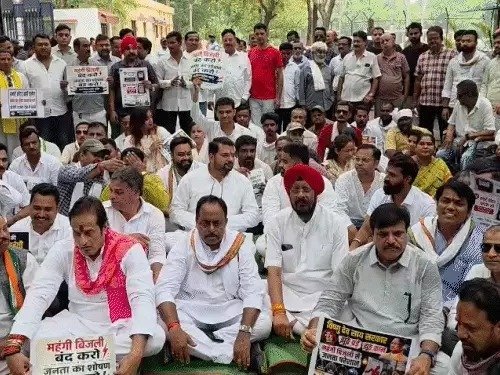 चुनाव से पहले कांग्रेस का बड़ा फैसला : नेताओं को कार्यक्रमों से पहले PCC-DCC को देनी होगी सूचना