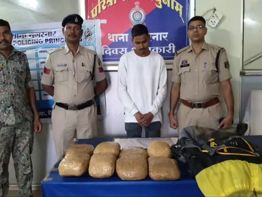 अंतरराज्यीय  गांजा तस्कर गिरफ्तार