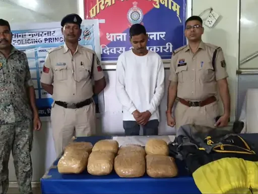 बस्तर में 8.375 किलो गांजा के साथ अंतरराज्यीय तस्कर गिरफ्तार, रायपुर ले जाने की थी तैयारी