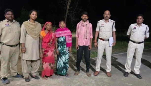 प्रेमिका के साथ मिलकर की मां हत्या, बेटा समेत 3 गिरफ्तार