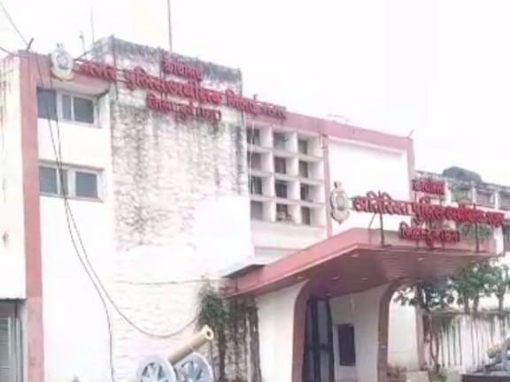 एक्शन : दुर्ग में सट्टा नेटवर्क पर पुलिस की सर्जिकल स्ट्राइक, 1.65 करोड़ की संपत्ति जब्त