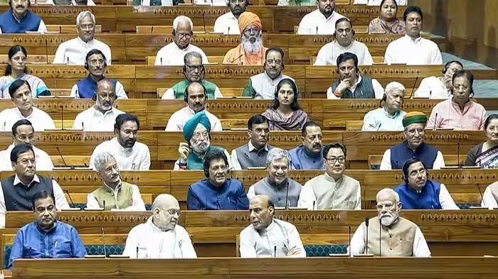 संसद भवन में NDA संसदीय दल की बैठक