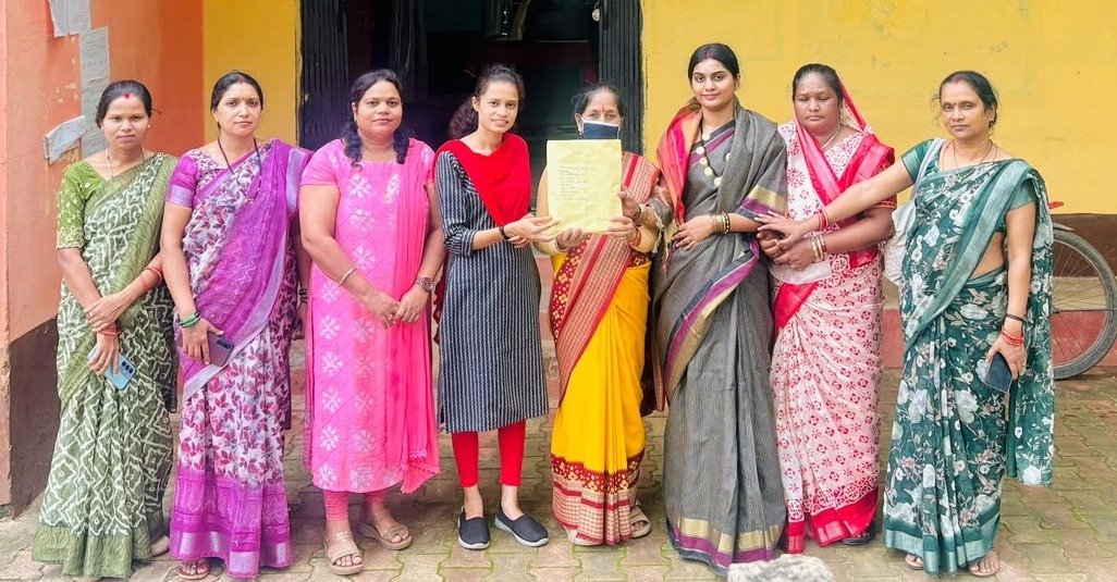 सैनिक भाइयों को राखी भेजकर किया देश सेवा को सलाम