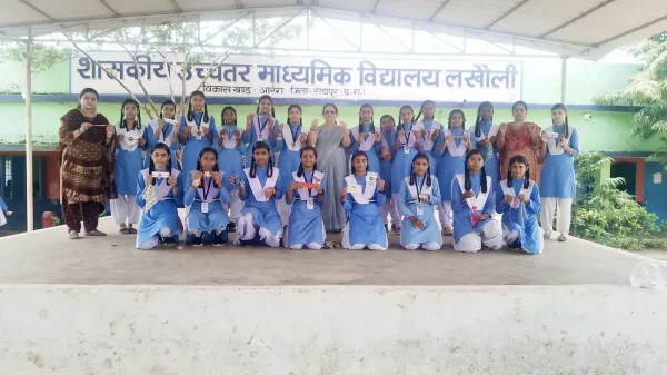 रक्षाबंधन से पहले लखौली की छात्राओं ने सैनिक भाइयों के लिए भेजा स्नेह का संदेश