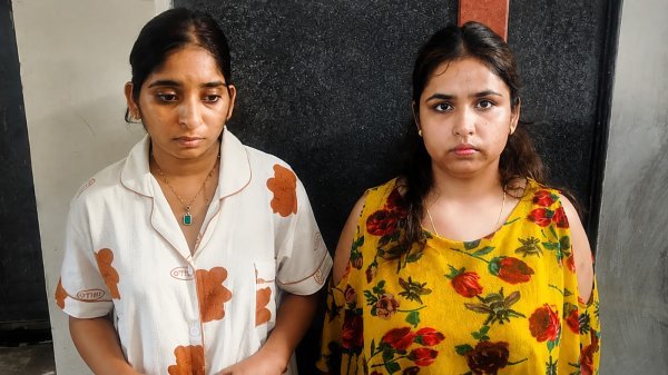 45 करोड़ के निवेश और ब्लैक मनी को नोट में बदलने के नाम पर 1.13 करोड़ की ठगी, अंतरराज्यीय गिरोह की दो महिलाएं गिरफ्तार