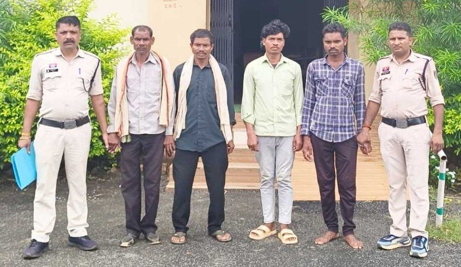 महिला से सामूहिक दुष्कर्म, चार आरोपी गिरफ्तार