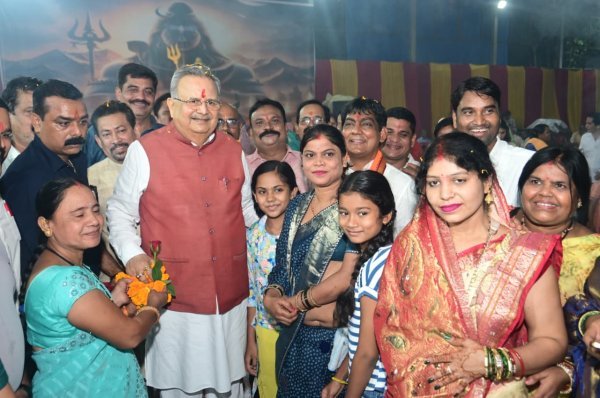 महासमुंद में महारुद्राभिषेक में शामिल हुए विधानसभा अध्यक्ष डॉ. रमन सिंह, प्रदेश की सुख-समृद्धि की कामना की