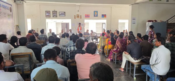 विद्यार्थियों के बेहतर भविष्य को लेकर एकलव्य विद्यालय भोरिंग पालक संघ की बैठक आयोजित