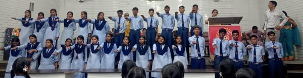 छात्र नेतृत्व को मिला नया मंच, स्वामी आत्मानंद विद्यालय महासमुंद में हुआ शपथ ग्रहण समारोह