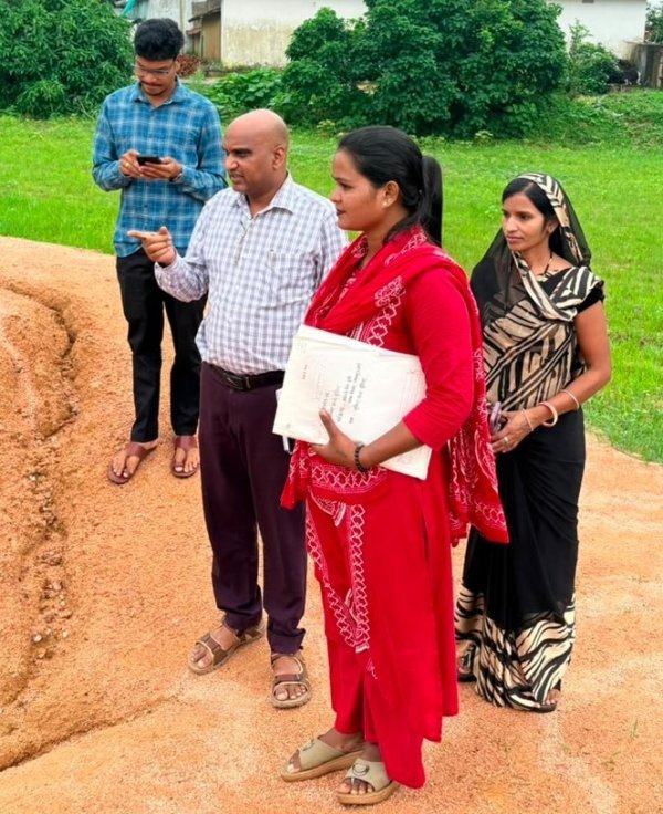 मुढ़ीपार में विशेष ग्राम सभा आयोजित, सामाजिक अंकेक्षण से विकास कार्यों की हुई समीक्षा