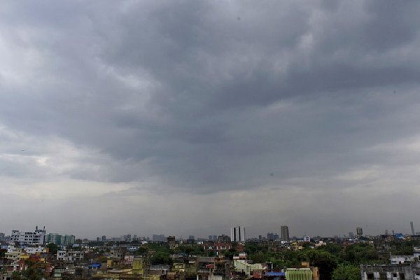 आफत बनी बारिश : आज भी झमाझम बरसेंगे बादल, कई जिलों में भारी वर्षा और बिजली गिरने का अलर्ट