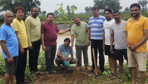 पर्यावरण संरक्षण की पहल, साहू समाज ने सितली नाला क्षेत्र में किया पौधरोपण