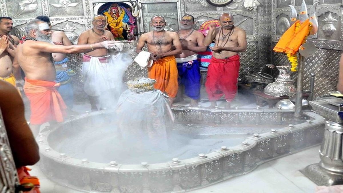 महाकाल मंदिर में भस्मारती