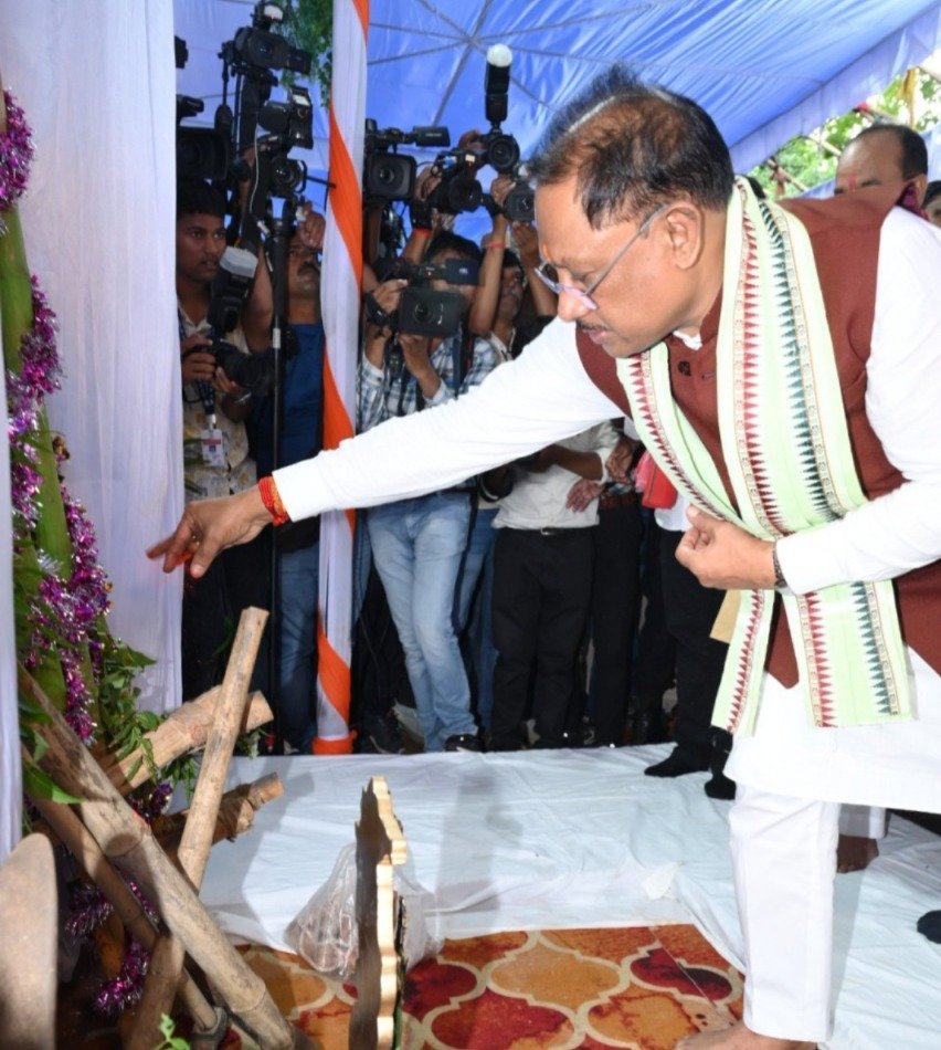 हरेली तिहार पर विष्णु औजारों की पूजा