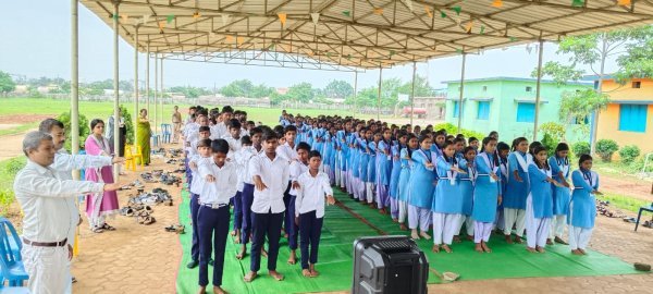 नशे से दूर रहने विद्यार्थियों ने लिया संकल्प, रीवा-लखौली स्कूल में गूंजा ‘मेरा भारत-नशामुक्त भारत’ का संदेश