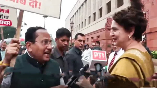 संसद में अनोखा नजारा : नीट से लेकर झारखंड तक घमासान, परिसर में भिड़े प्रियंका गांधी और बीजेपी सांसद