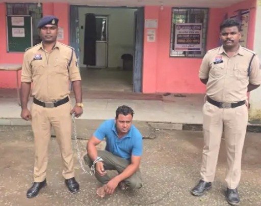 तमनार हिंसा केस में कार्रवाई, लंबे समय से फरार आरोपी अनिल बेहरा पुलिस के हत्थे चढ़ा