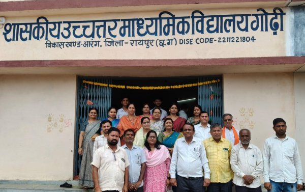 गोढ़ी स्कूल के नए भवन में शुरू हुआ पढ़ाई का नया सफर, पूजा-अर्चना के बाद विद्यार्थियों ने किया प्रवेश