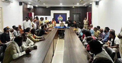 ऑटो चालकों का QR रजिस्ट्रेशन के लिए बैठक