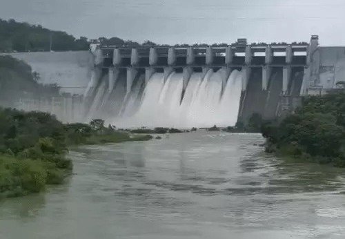 छत्तीसगढ़ में बारिश का दौर जारी, बांगो डैम के 5 गेट खुले, 35 गांवों में बाढ़ का अलर्ट