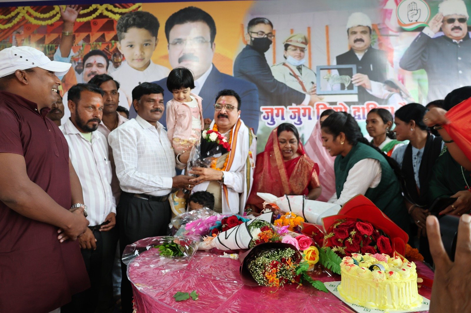 स्वतंत्रता दिवस के साथ मना विधायक द्वारिकाधीश यादव का जन्मदिन