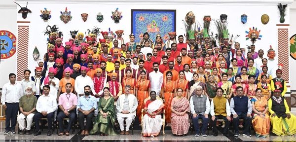 राष्ट्रीय मंच पर छाया छत्तीसगढ़ का मांदरी नृत्य, धमतरी के कलाकारों की शानदार प्रस्तुति
