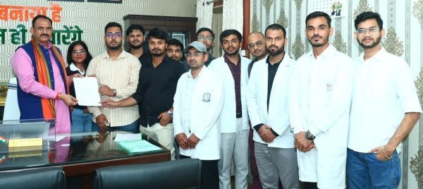 इंटर्न डॉक्टरों की मांगों पर सरकार का बड़ा कदम, स्टाइपेंड बढ़ाने की प्रक्रिया तेज
