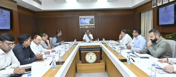 मुख्य सचिव की अध्यक्षता में परियोजना समिति की बैठक, ई-बस और सड़क परियोजनाओं पर मंथन