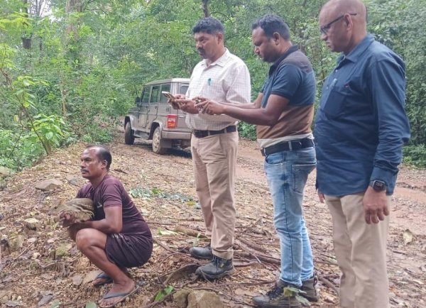 दंतेवाड़ा में माउस डियर का रेस्क्यू, इलाज के बाद बचेली वन क्षेत्र में छोड़ा