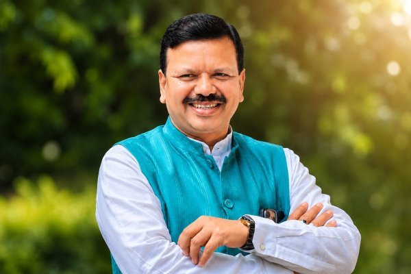 लाखों निवेशकों का पैसा सहारा रिफंड में फंसा, विनोद चंद्राकर ने साधा निशाना